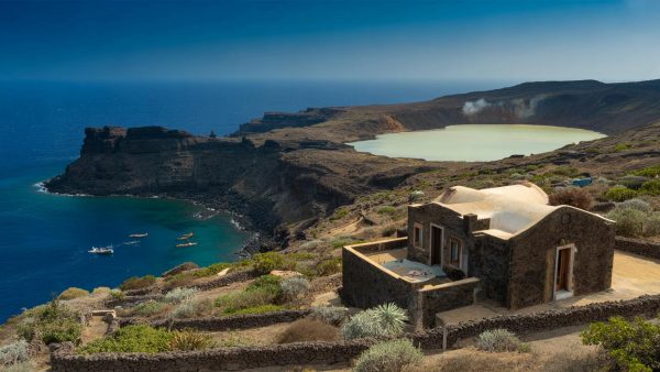 300 days of sun, a secret island between Tunisia and Italy, the last stronghold of Mediterranean authenticity that nobody knows (yet)