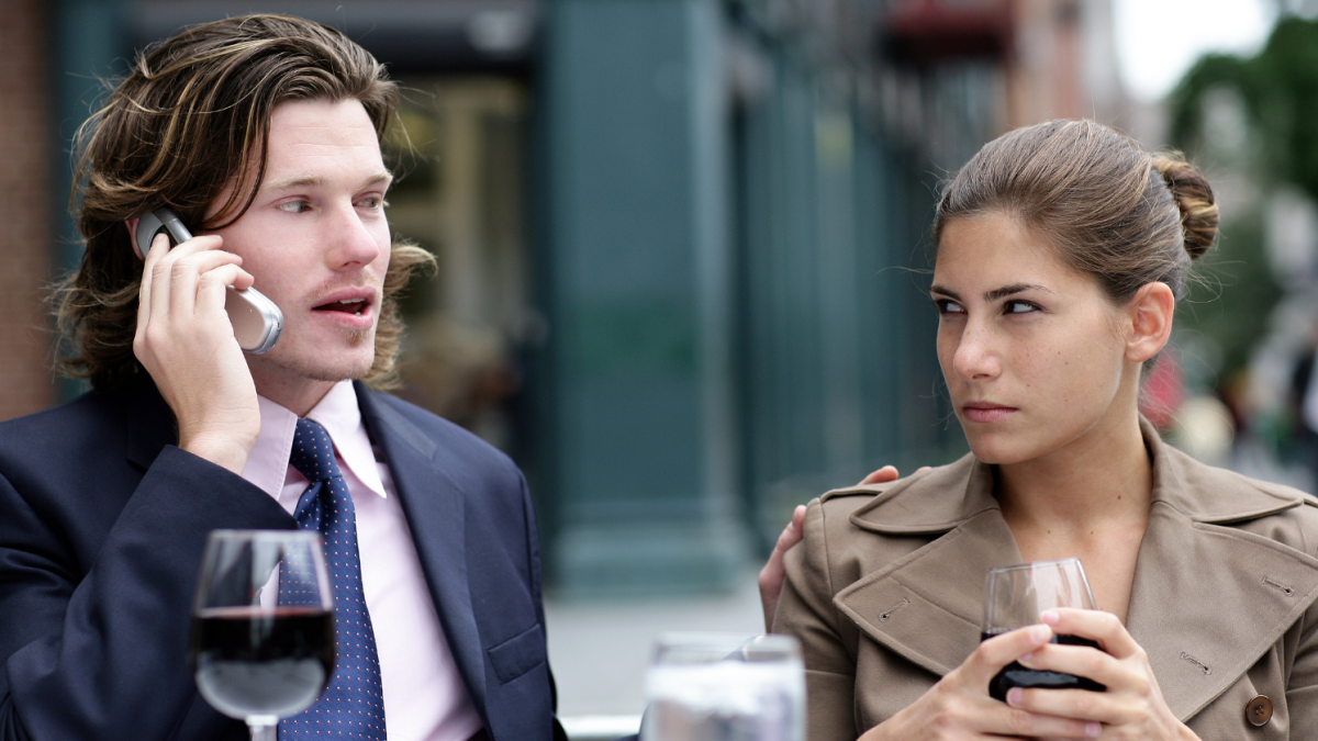 7 ‘minimizing’ phrases that make boundaries sound optional, says a psychologist
