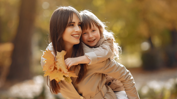 7 signs a woman is a genuinely good mother, according to psychology