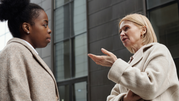 People who are always involved drama but claim they ‘hate drama’ display these 7 toxic patterns, according to psychology