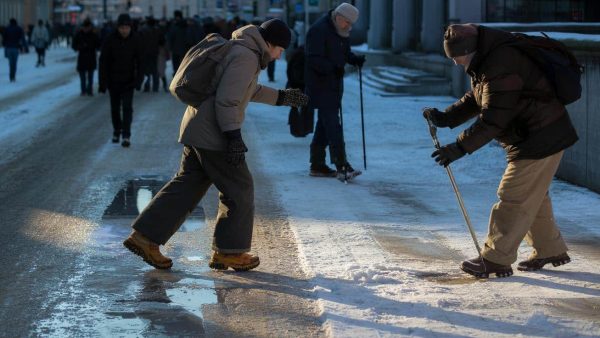 The Shocking Truth About Black Ice: 9 Secrets to Avoid Slipping on Snow and Ice
