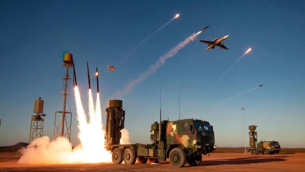 Shocking! This Aussie Defense System Shoots Down Fighter Jets at 15,000 Meters