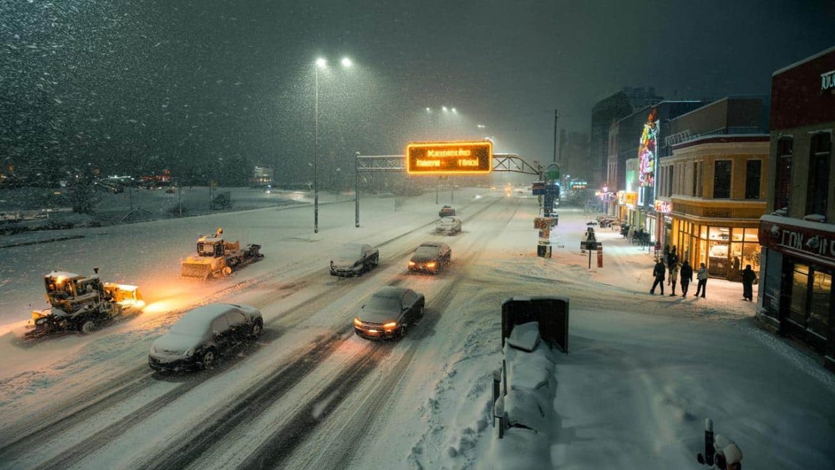 The Blizzard That Could Paralyze an Entire City: Businesses Defy Warnings, Risking It All
