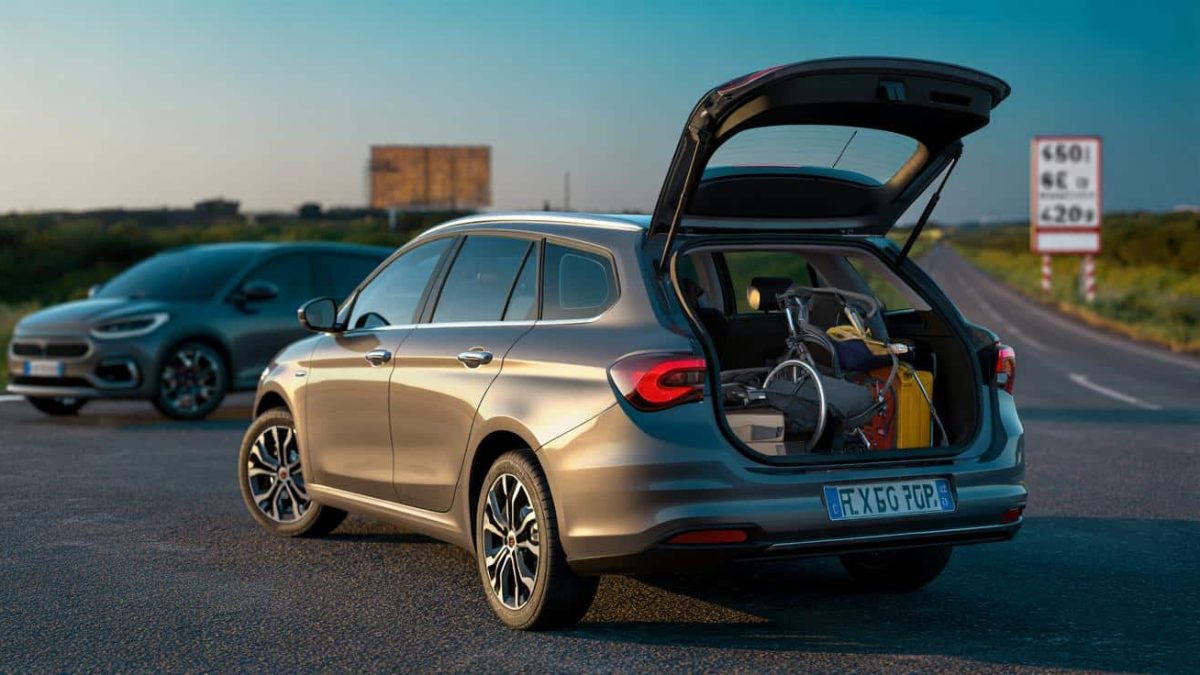 Shocking! This Retro-Looking Car Crushes EVs on Range and Price (Hint: It’s Not From China)