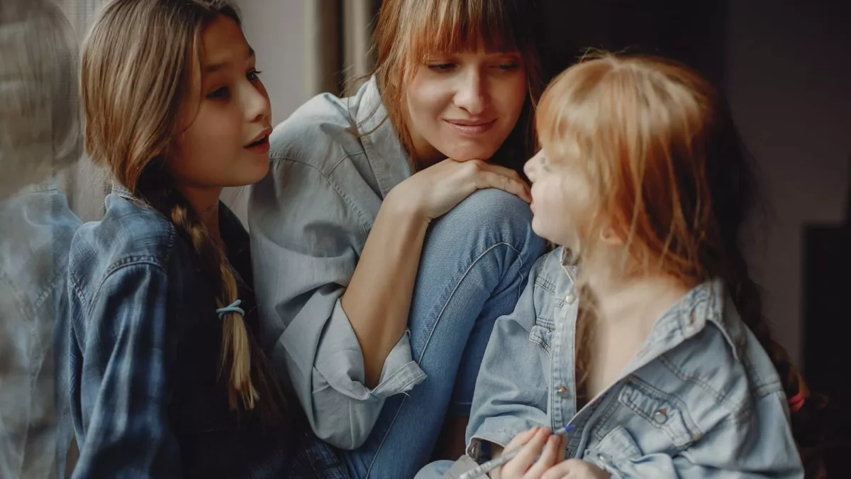The Shocking Childhood Patterns Secretly Driving Sibling Drift Apart As Adults