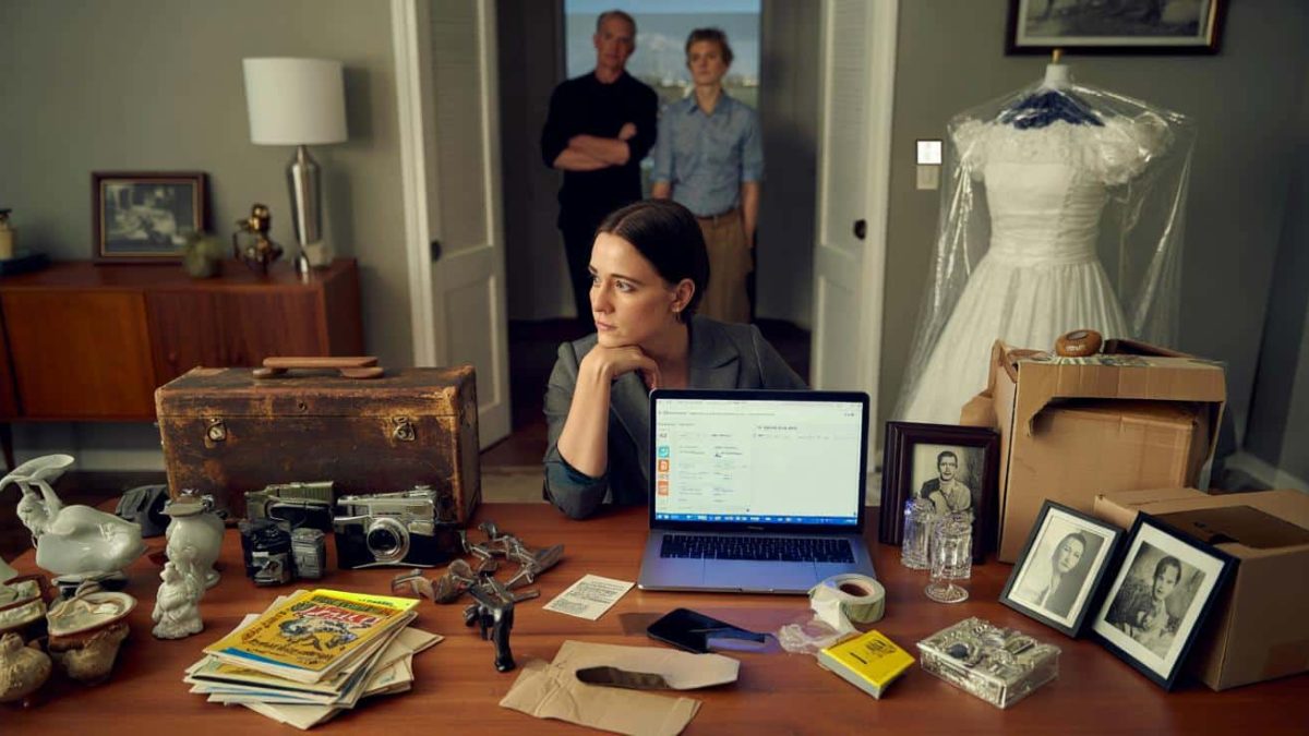 The Shocking Secrets of How the Rich Sell Their Family Heirlooms Online