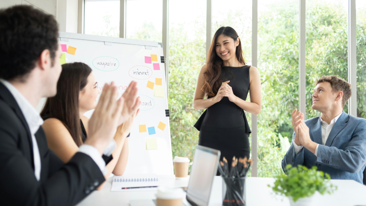 Psychologists explain: why you second-guess praise but always believe criticism