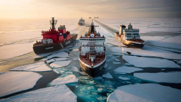 The United States has fallen so far behind in strengthening its icebreaker fleet that it is calling on the two Western superpowers in the field for help