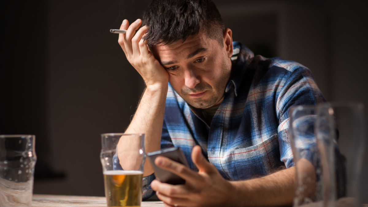 8 distinctive habits of a low-quality man, according to psychology