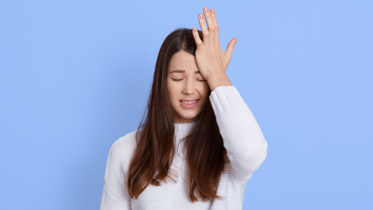 Psychology says if you forget people’s names shortly after meeting them, you likely display these 8 traits