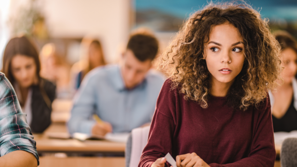 10 signs someone is a liar even if they seem genuinely honest on the surface, according to psychology