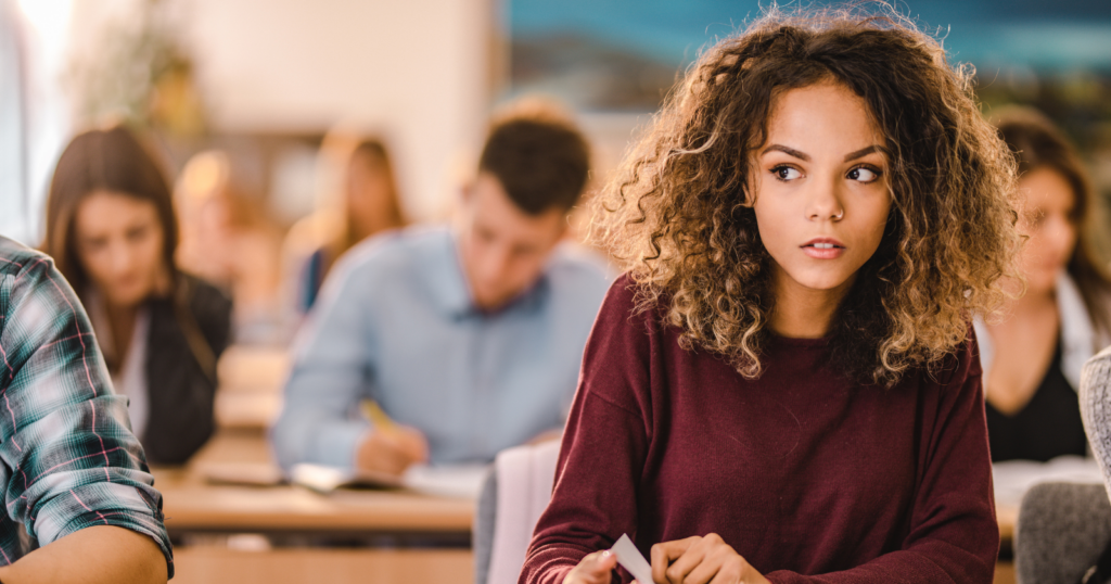 10 signs someone is a liar even if they seem genuinely honest on the surface, according to psychology