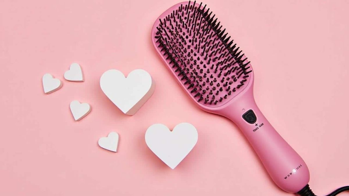 Valentine’s Day: the ideal hair tool for a dreamy at-home blowout