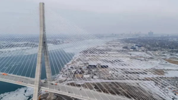 U.S. agents arrest Canadian crossing Gordie Howe International Bridge