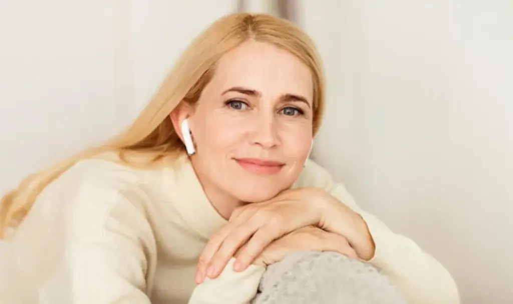 Longevity researchers found that people who age slowly on the outside share a specific relationship with time that most people lose somewhere in middle age — they stopped counting years and started counting moments of genuine absorption