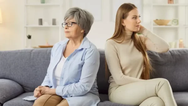 I’m 63 and my daughter hasn’t done anything overtly cruel, but the most painful thing she does is walk into my home like it’s a waiting room — checking her watch, half-listening, already planning her exit before she’s even sat down