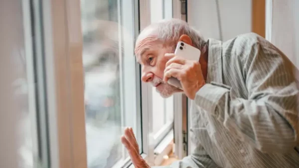 Psychology says the parents whose adult children gradually stop visiting aren’t usually the ones who were cruel or absent — they’re often the ones so focused on providing and protecting that they never learned to simply be company, and children grow up moving towards the people they feel easy with rather than the people they owe the most to