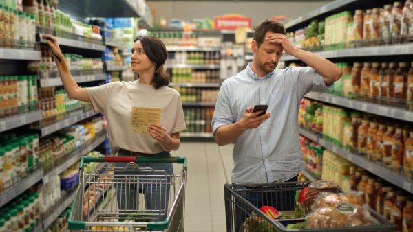Why Shoppers Who Use a Grocery List Are Less Stressed in the Store
