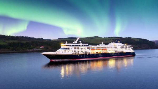 Unbelievable Arctic Wonders: Discover the Magical Northern Lights on a Hurtigruten Norway Cruise