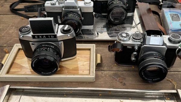 Bizarre Flea Market Find Uncovers Shocking Family Secret – You Won’t Believe What’s Inside!