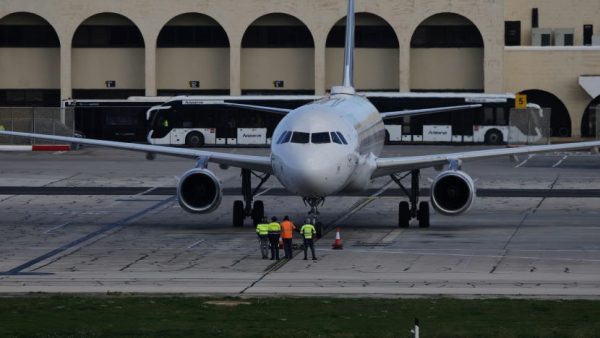 Shocking Revelation: Airlines Cut Flights, Leaving Indonesia-Saudi Arabia Tourism in Disarray