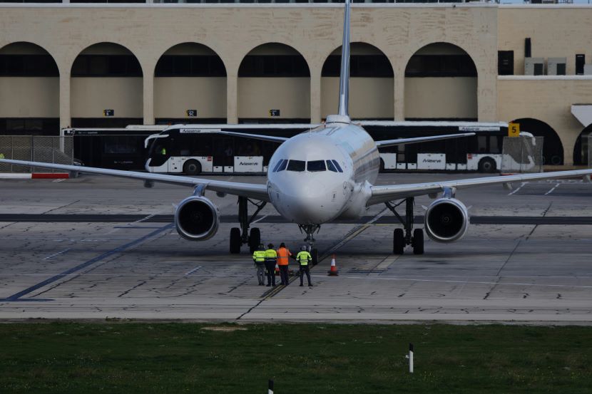 Shocking Chaos at Major U.S. Airports as Shutdown Causes Historic TSA Delays
