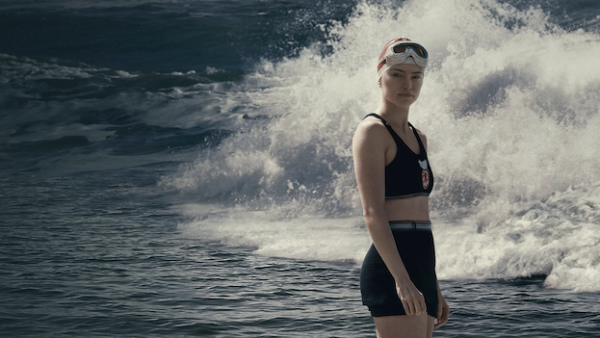 The Shocking Discovery That Saved a Swimmer’s Life After a Terrifying 6-Mile Ocean Battle