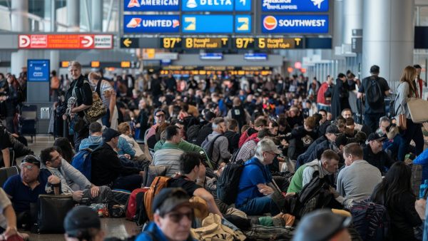Shocking New Report: Hundreds of Passengers Stranded Across Florida as Major Airport Chaos Erupts