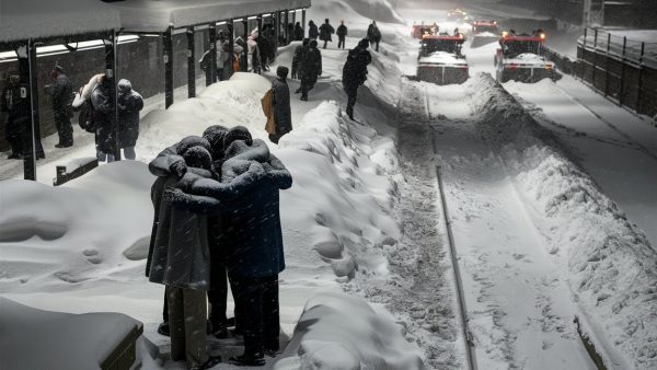 Shocking NYC Blizzard Chaos: Are Commuters Safe to Ride the Subway?