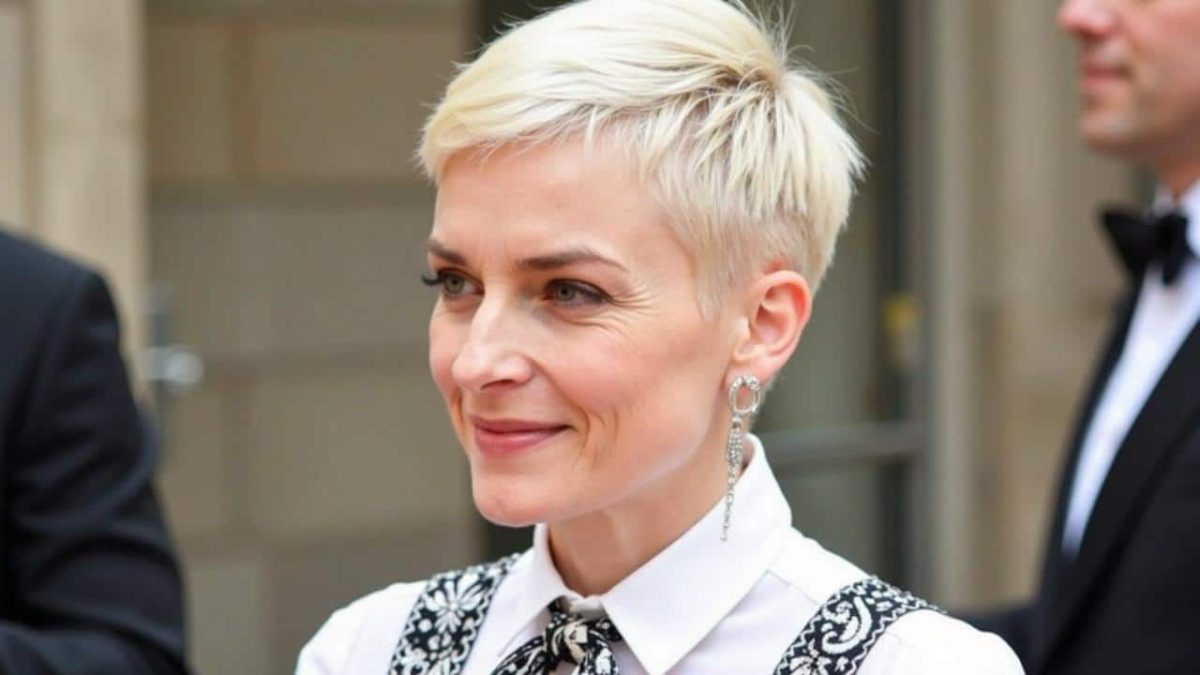 The Secret Pixie Cut Sweeping Salons – You Won’t Believe What It Can Do For Your Face