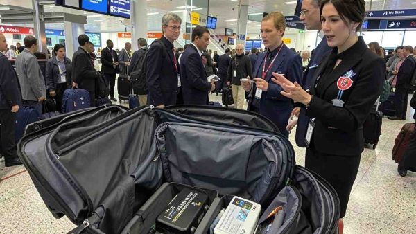 Shock: These Major Airlines Just Changed Their Power Bank Rules, And It’s Changing Travel Forever!